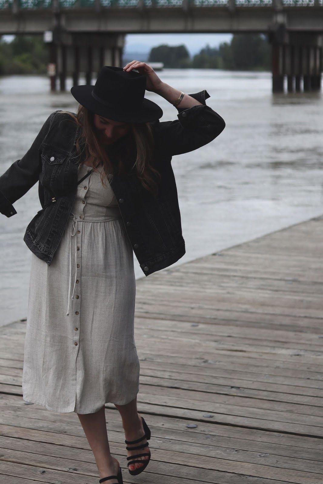 Casual Chic Linen Dress with Denim Jacket — Vancouver Outfits