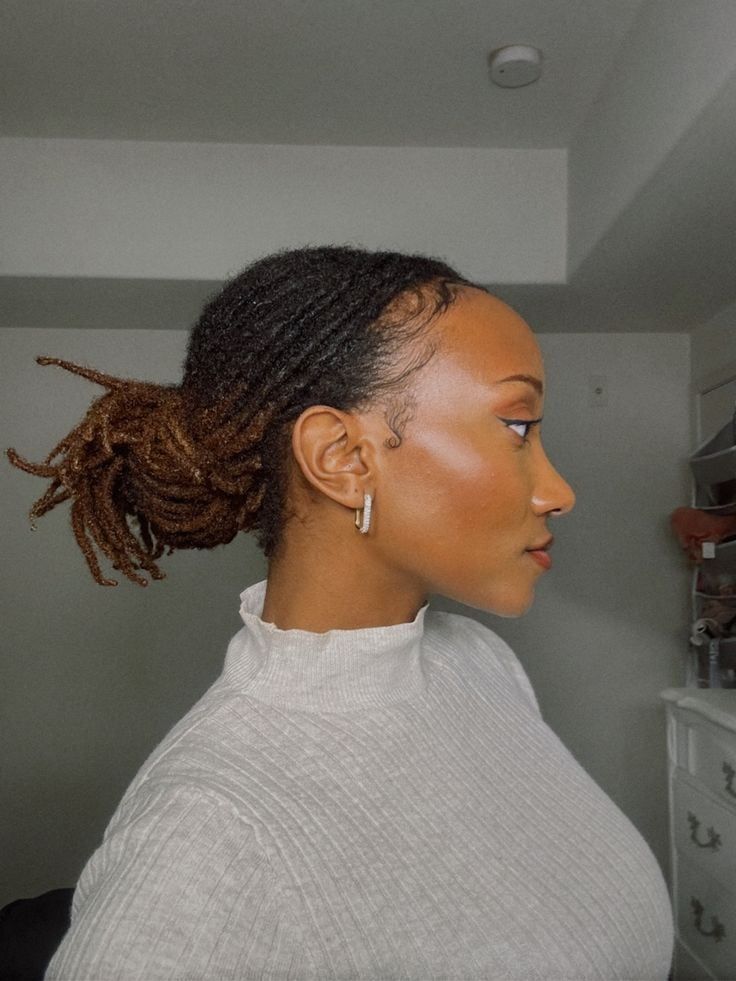 Collarbone Visual Idea — Loc Ponytail