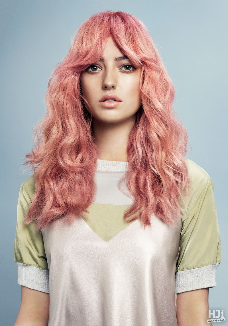 Collarbone Waves With Curtain Bangs Collarbone Waves With Curtain Bangs — Light Pink Hair