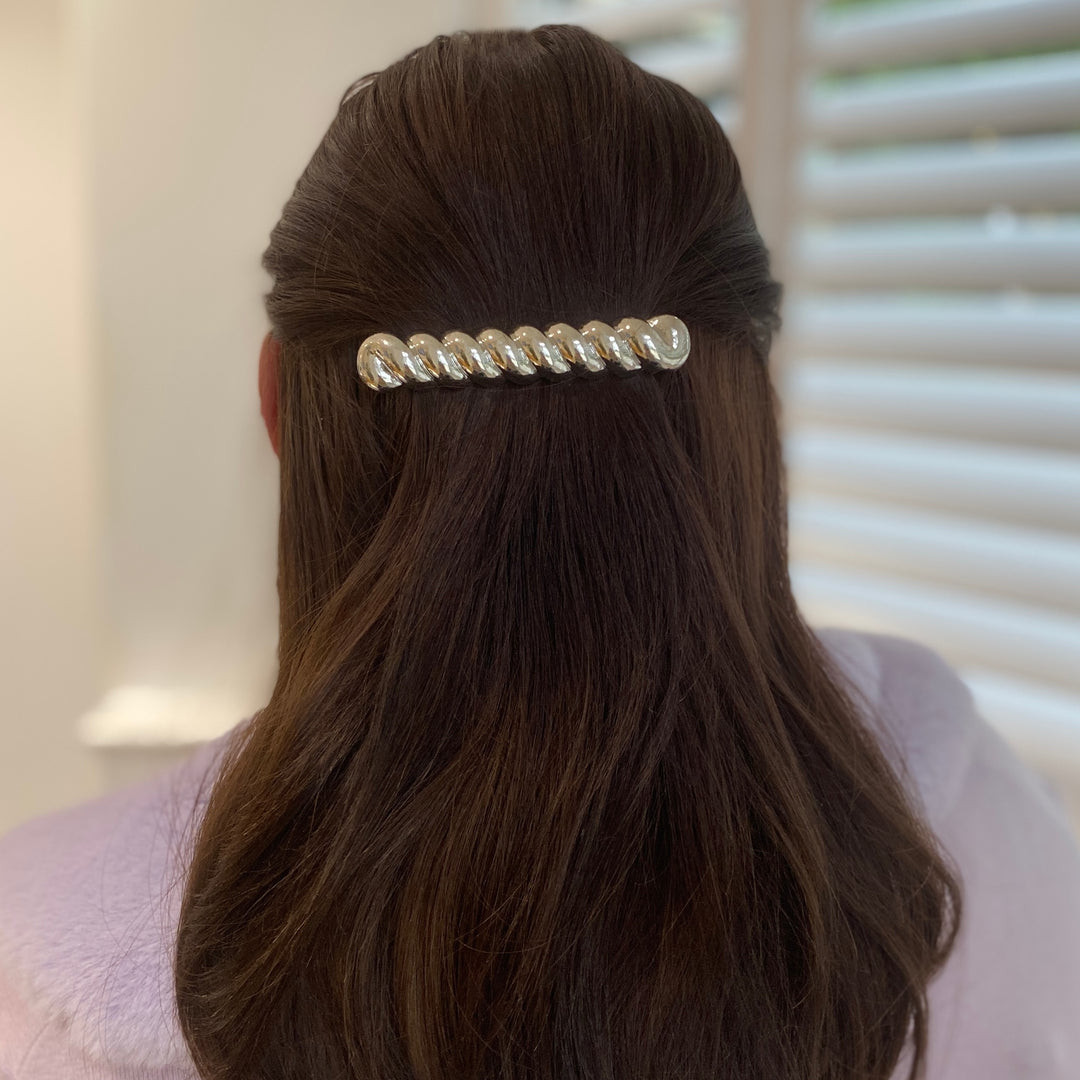 Wavy Blowout With Twisted Barrette — Barrette Hairstyles