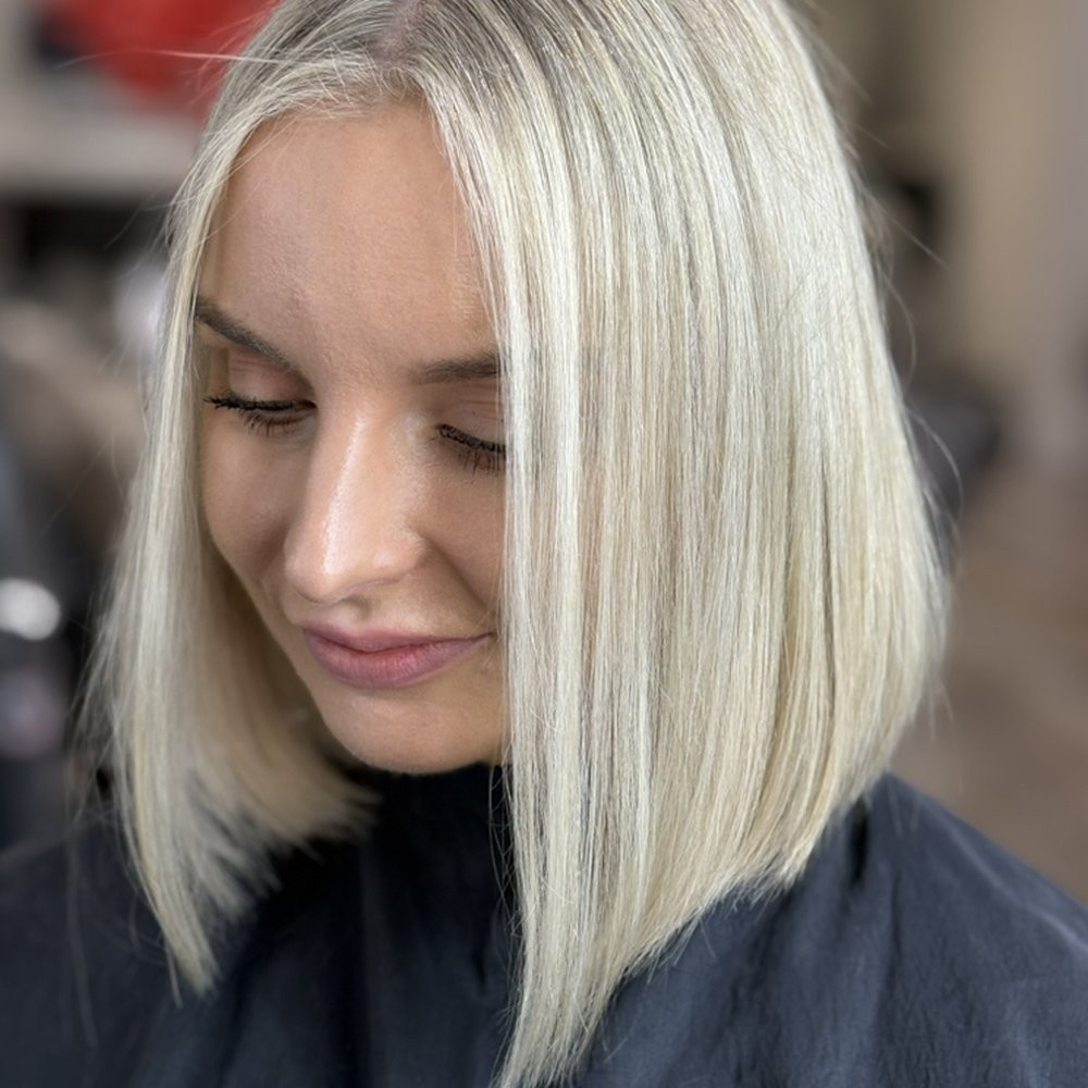 Collarbone Ash Platinum Blowout — Platinum Blonde