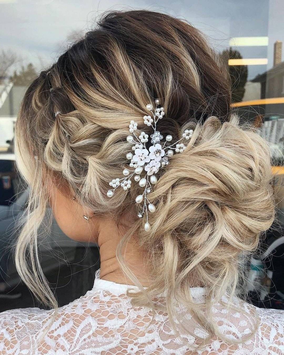 Half Up Blonde Waves With Veil Half Up Blonde Waves With Veil — Boho Wedding Hair