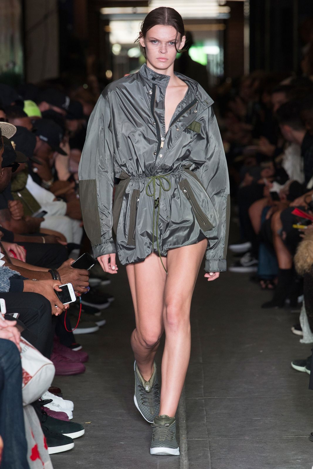 Monochromatic Grey Oversized Windbreaker with Cinched Waist Monochromatic Grey Oversized Windbreaker with Cinched Waist — Windbreaker Outfits