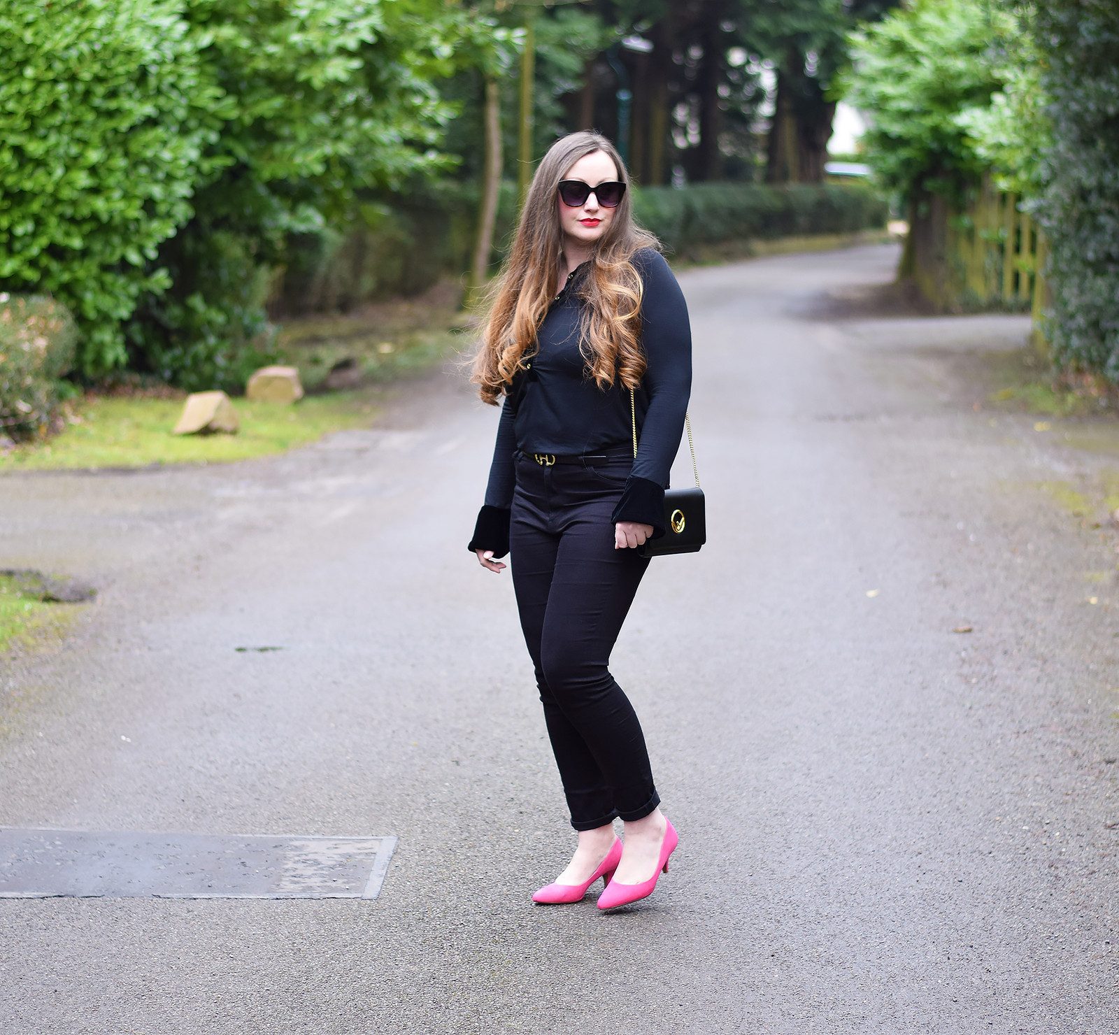 Bright Pink Pumps with Black Fitted Trousers and Stretch Knit Top — Pumps Outfits