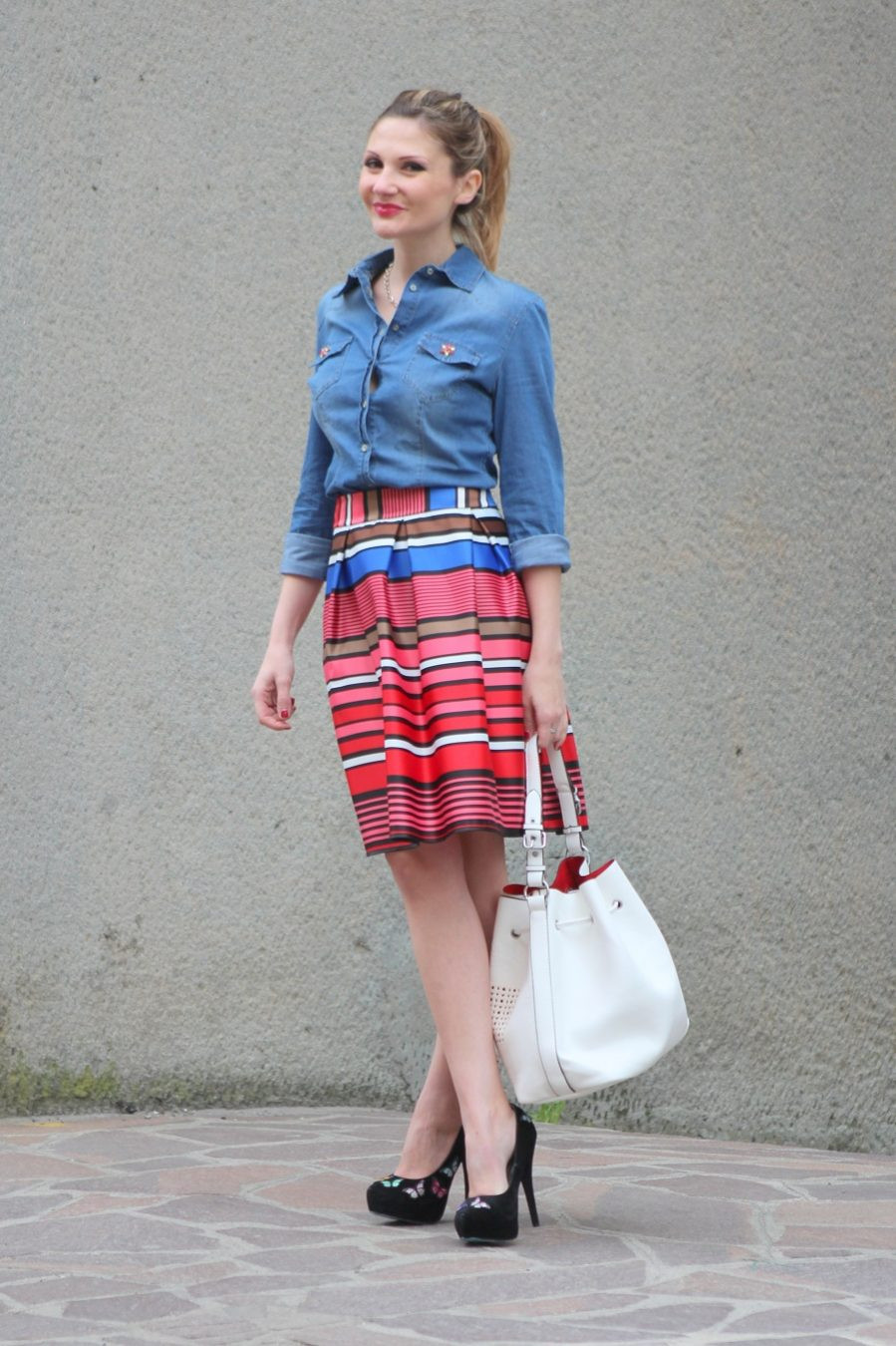 Preppy Meets Casual: White Bucket Bag with Striped Skirt — Bucket Bag Outfits