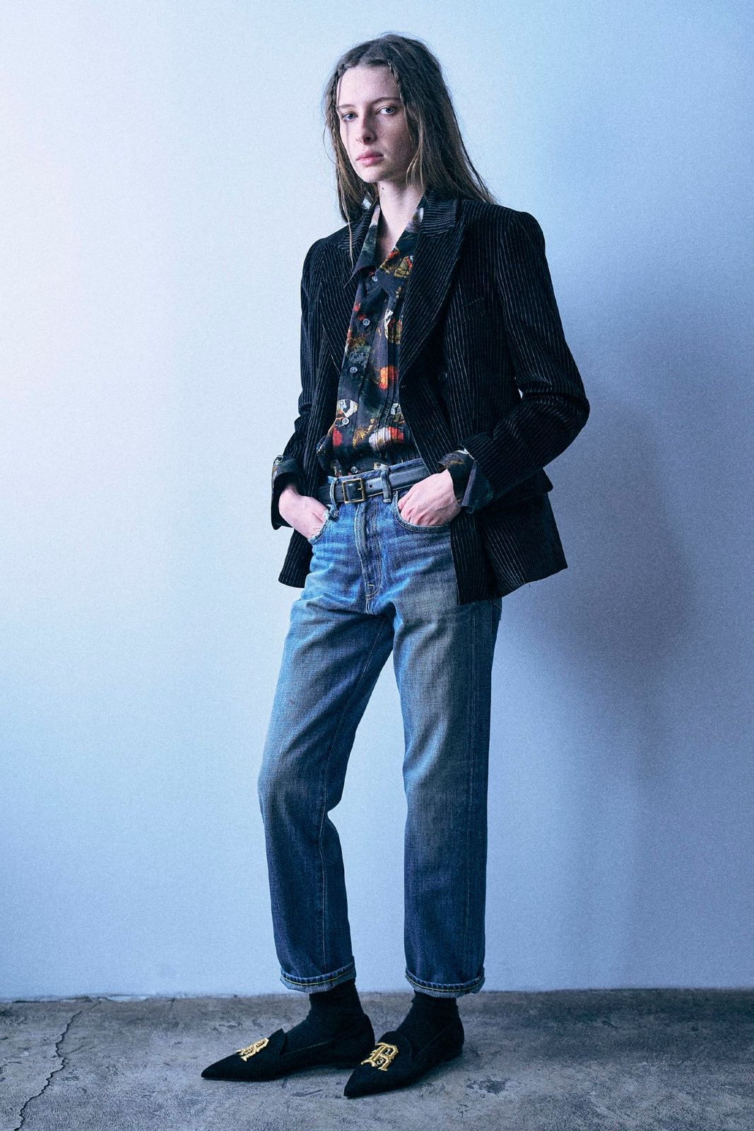 Corduroy Blazer and Patterned Shirt with Boyfriend Jeans Corduroy Blazer and Patterned Shirt with Boyfriend Jeans — Boyfriend Jeans Outfits