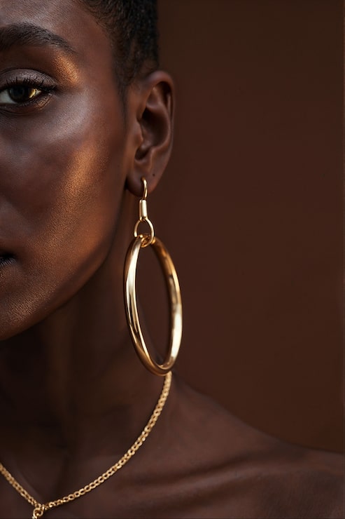 Large Gold Hoop Earrings and Gold Chain Necklace Large Gold Hoop Earrings and Gold Chain Necklace — Gold Jewelry