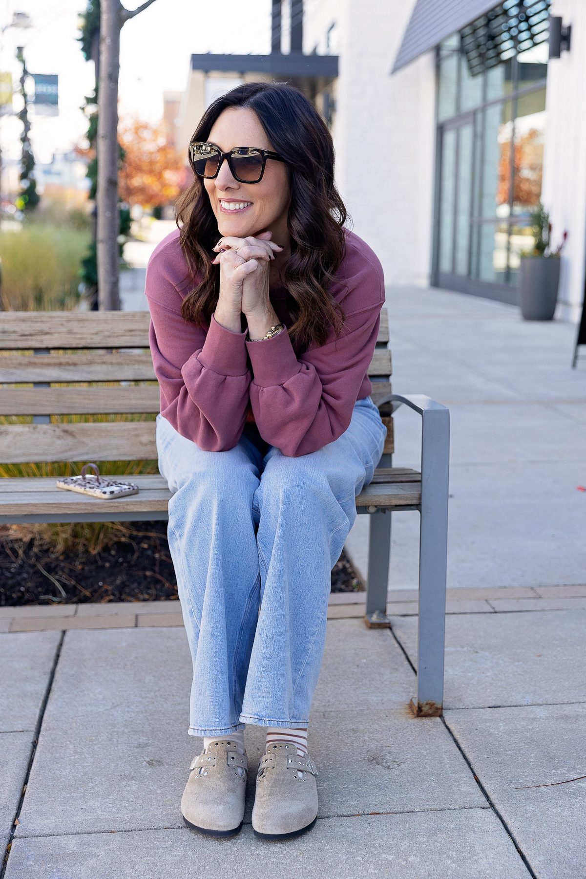 Beige Clogs Elevate Wide-Leg Jeans and Fleece — Clog Outfits