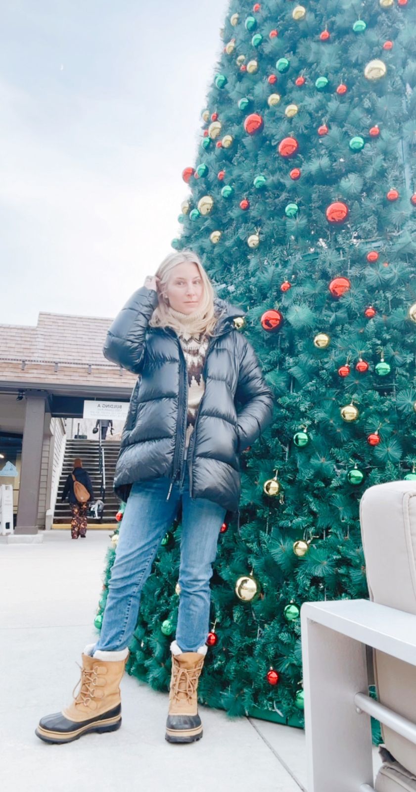 Snow Trip Ready: Puffer Jacket and Snow Boots Snow Trip Ready: Puffer Jacket and Snow Boots — Utah Outfits