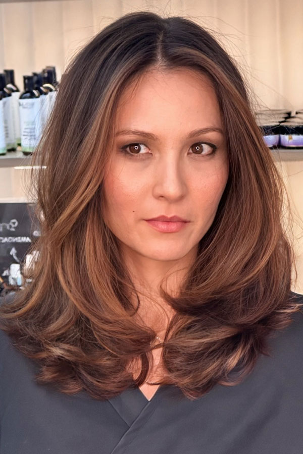 Warm Brown Collarbone Cut With Voluminous Layers — Shoulder Length Hairstyles