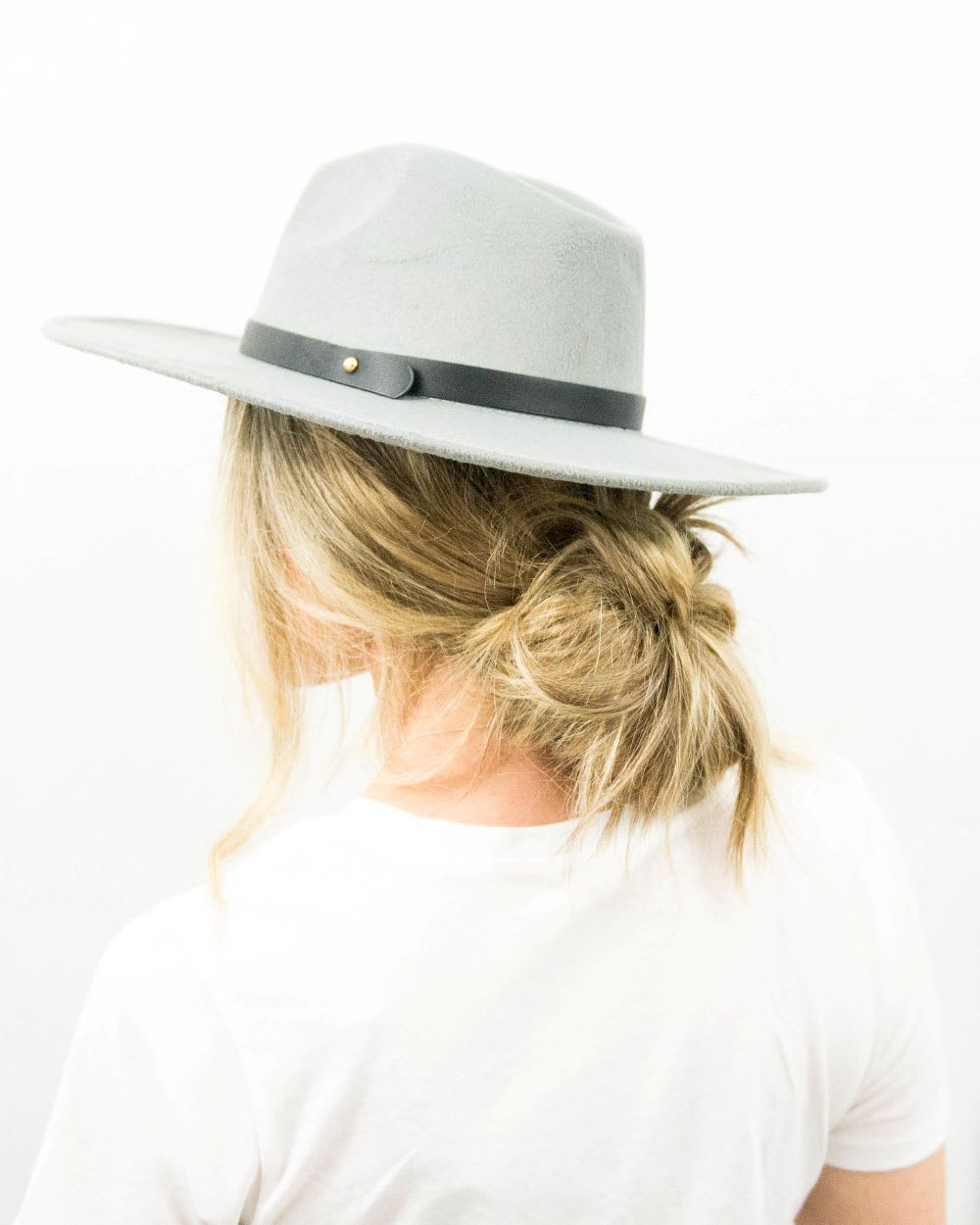 Messy Bun With Grey Fedora Messy Bun With Grey Fedora — Hat Hairstyles