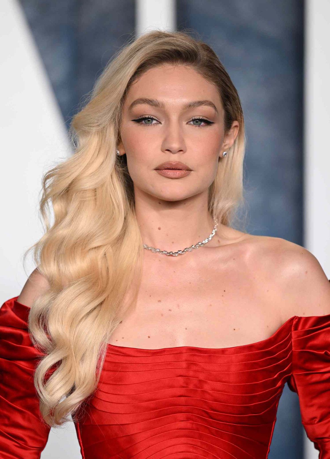 Ash Blonde With Platinum Highlights Visual Idea — Blonde Hair Colors