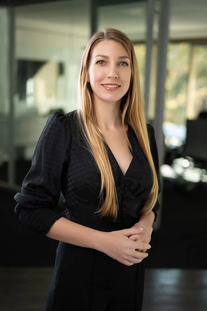 Textural Interest: Black Long-Sleeve Top with Puffed Sleeves — Headshot Outfits