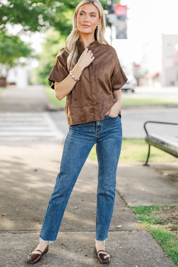 Classic Comfort: Dark Wash Straight Leg Jeans with Collared Top