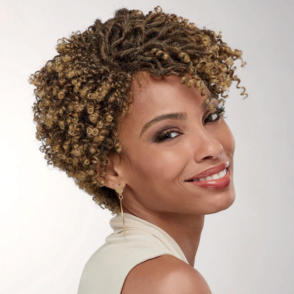 Short Bob With Honey Blonde Highlights Short Bob With Honey Blonde Highlights — Curly Wig Styles