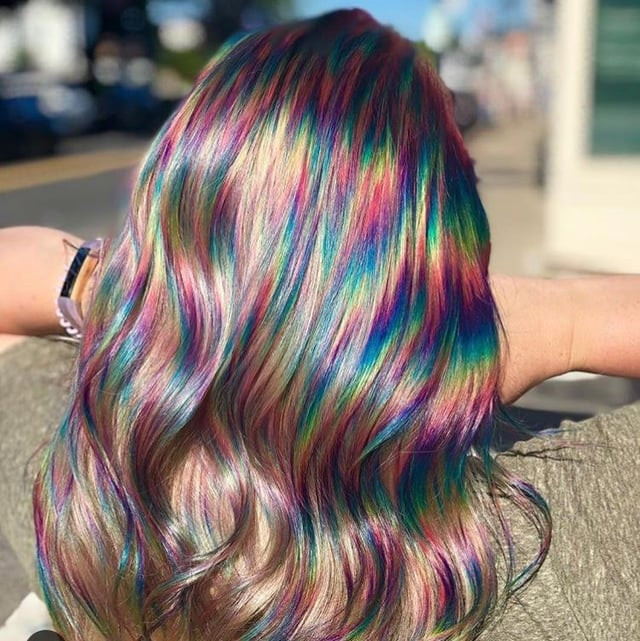 Mid-Back Visual Idea — Holographic Hair