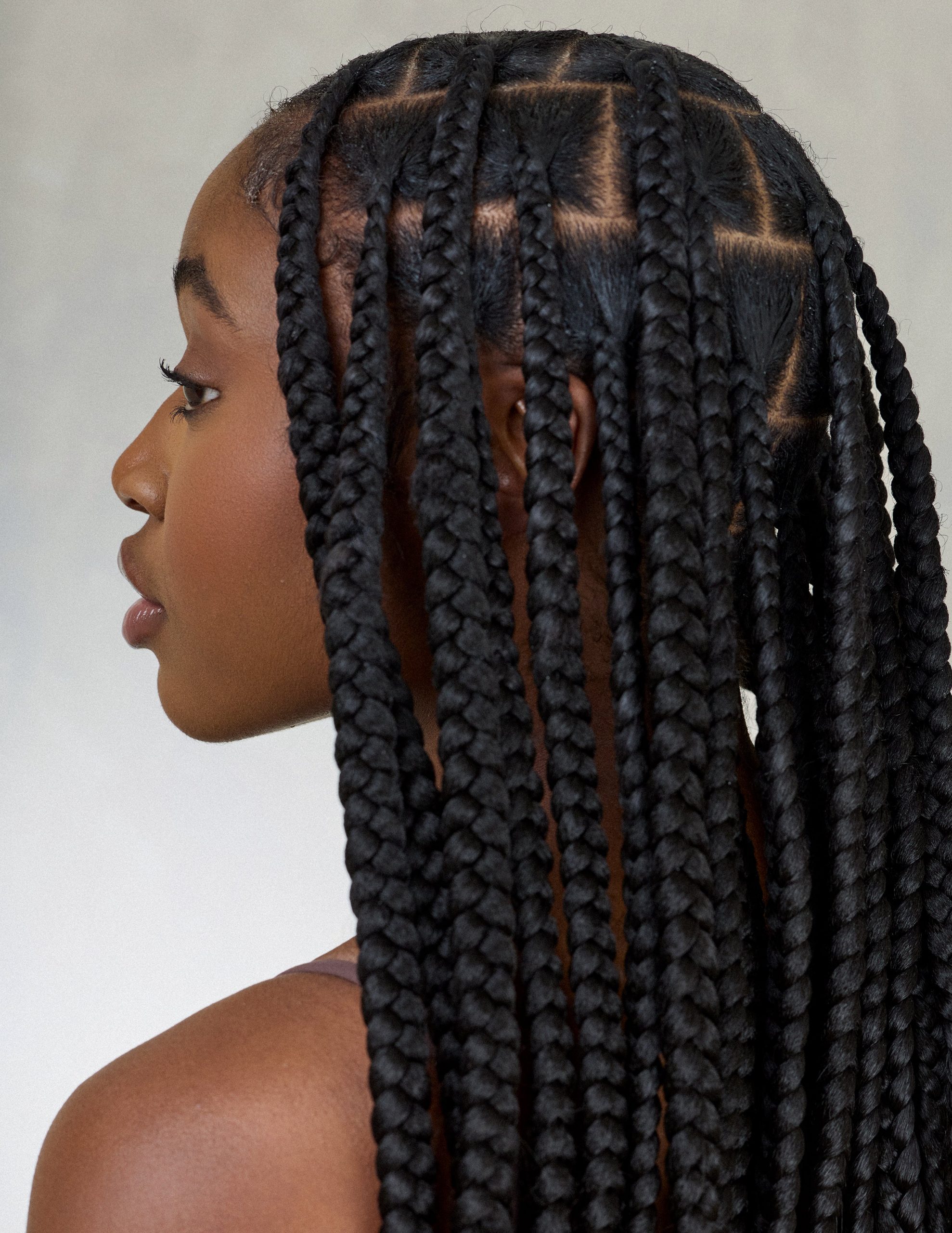 Box Braids With Defined Square Parts — Medium Knotless Braids