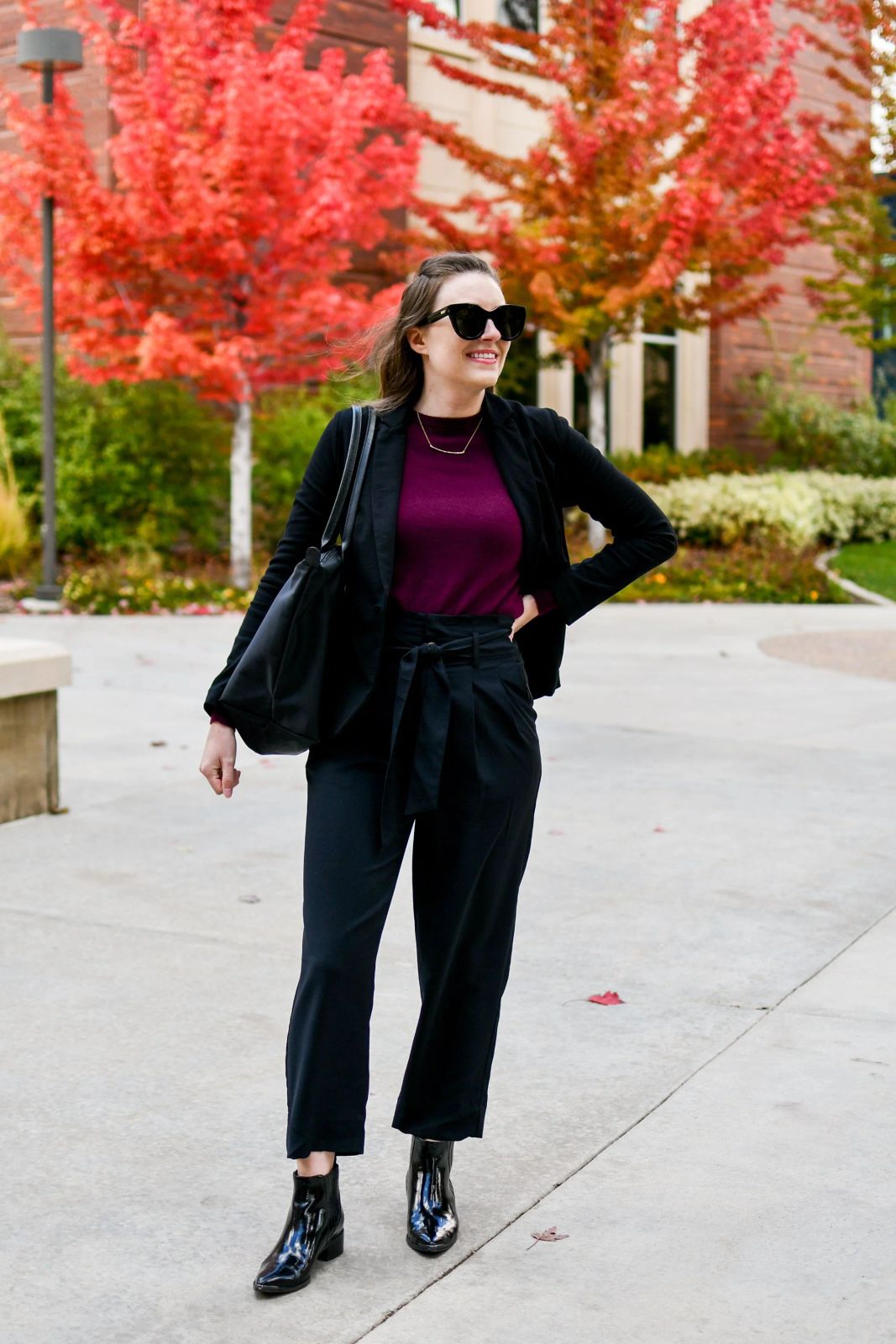Classic Black Blazer with Wide-Leg Trousers for Business Travel Classic Black Blazer with Wide-Leg Trousers for Business Travel — Business Trip Outfits