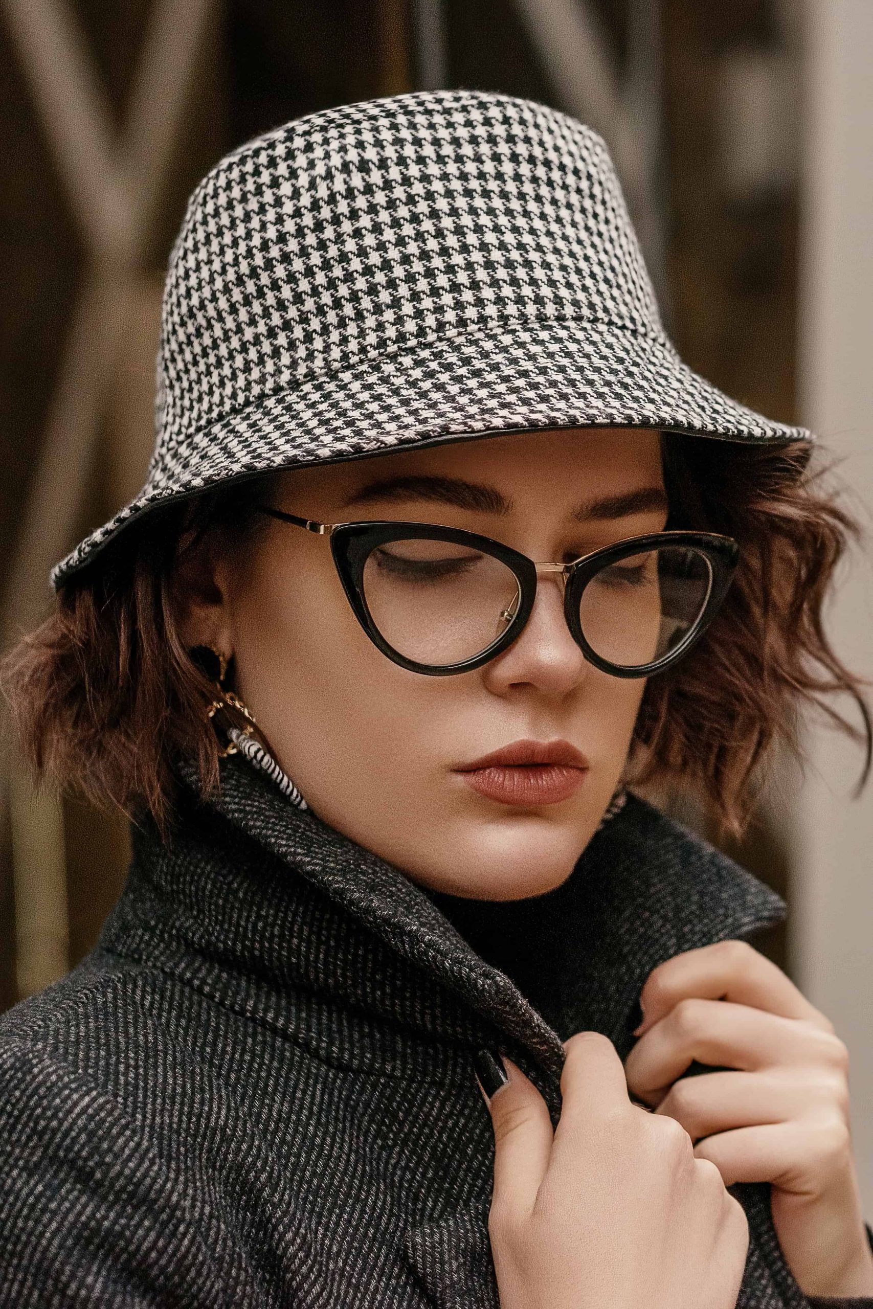 How to Wear a Bucket Hat: Best Ways to Style The Hat with Different Types of Hair