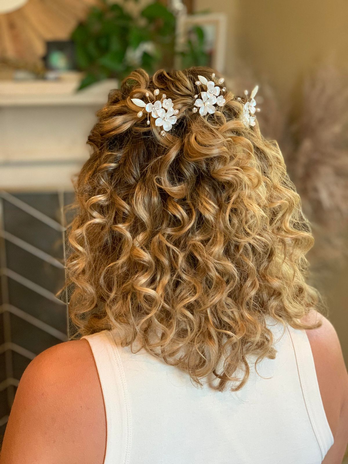 Collarbone Visual Idea Collarbone Visual Idea — Wedding Hairstyles for Curly Hair