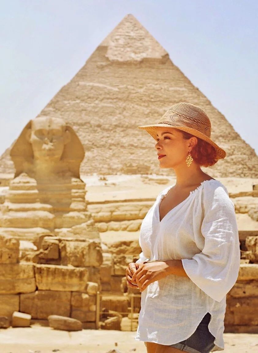 White Linen Top and Denim Shorts for Classic Sightseeing White Linen Top and Denim Shorts for Classic Sightseeing — Egypt Outfits