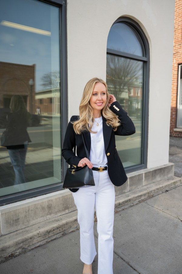 Fitted Black Blazer with Flared Trousers and Gold Belt Fitted Black Blazer with Flared Trousers and Gold Belt — Blazers