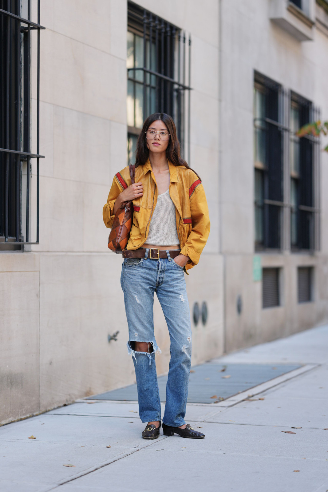 Straight-Leg Ripped Jeans with a Bright Jacket for Daytime Casual Straight-Leg Ripped Jeans with a Bright Jacket for Daytime Casual — Ripped Jeans Outfits