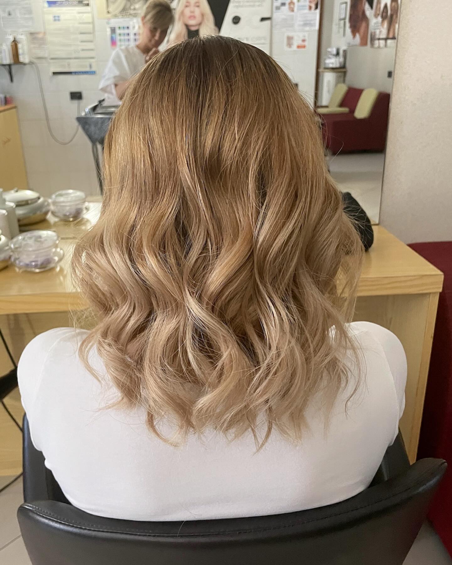Collarbone Length Blowout Waves Collarbone Length Blowout Waves — Beach Waves