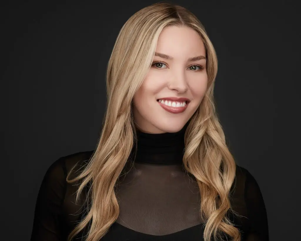 Sheer Elegance: Black Sheer Long-Sleeve Top for a Sophisticated Headshot — Headshot Outfits