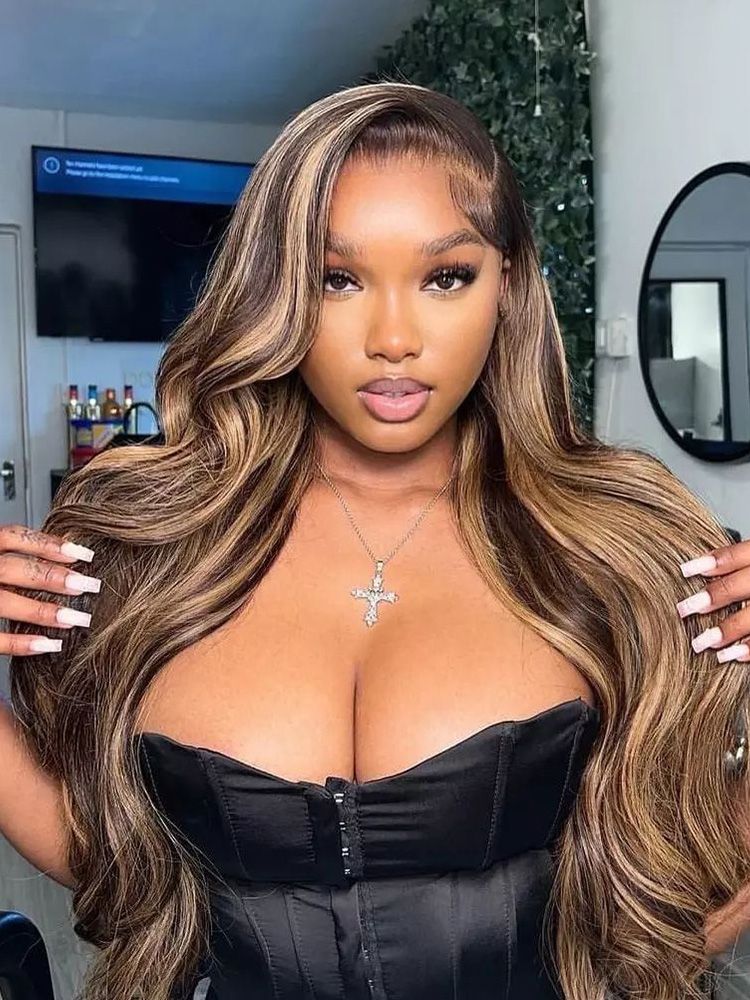 Layered Mid-Back Dark With Honey Blonde Balayage Waves Layered Mid-Back Dark With Honey Blonde Balayage Waves — Honey Blonde on Black Women