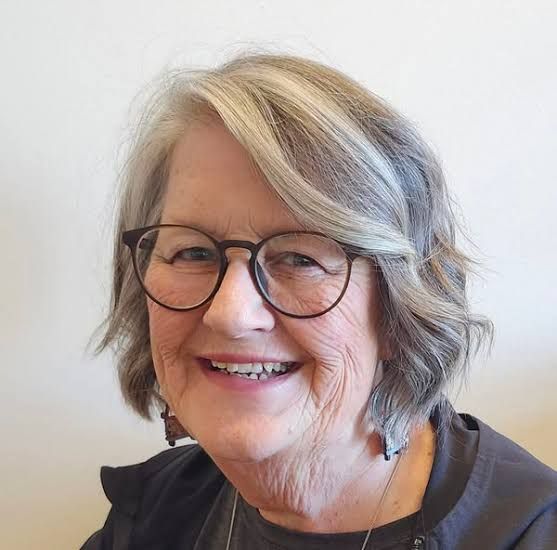 Grey With Blonde Highlights Visual Idea — Hairstyles for Double Chin