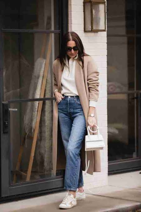Relaxed Straight Jeans with a Longline Cardigan Relaxed Straight Jeans with a Longline Cardigan — Jeans Outfits