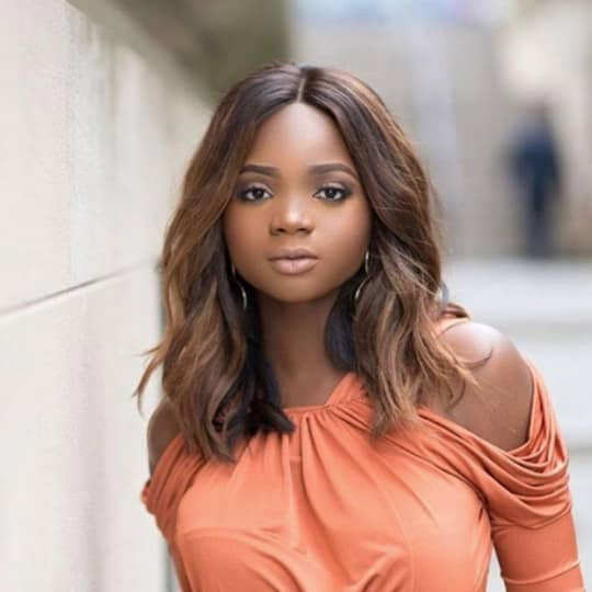 Collarbone Lob With Soft Layers — Hairstyles for Square Faces