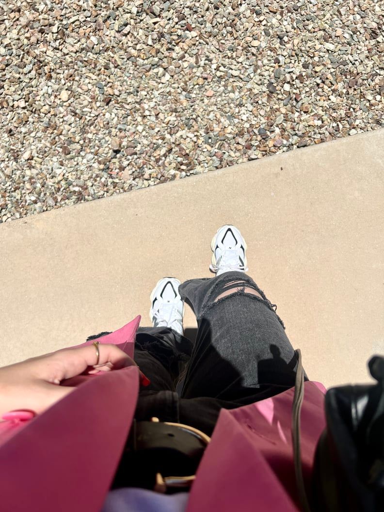White And Black New Balance 9060 White/Black 9060s with Ripped Black Jeans and Pink Bag White And Black New Balance 9060 White/Black 9060s with Ripped Black Jeans and Pink Bag — New Balance 9060 Outfits