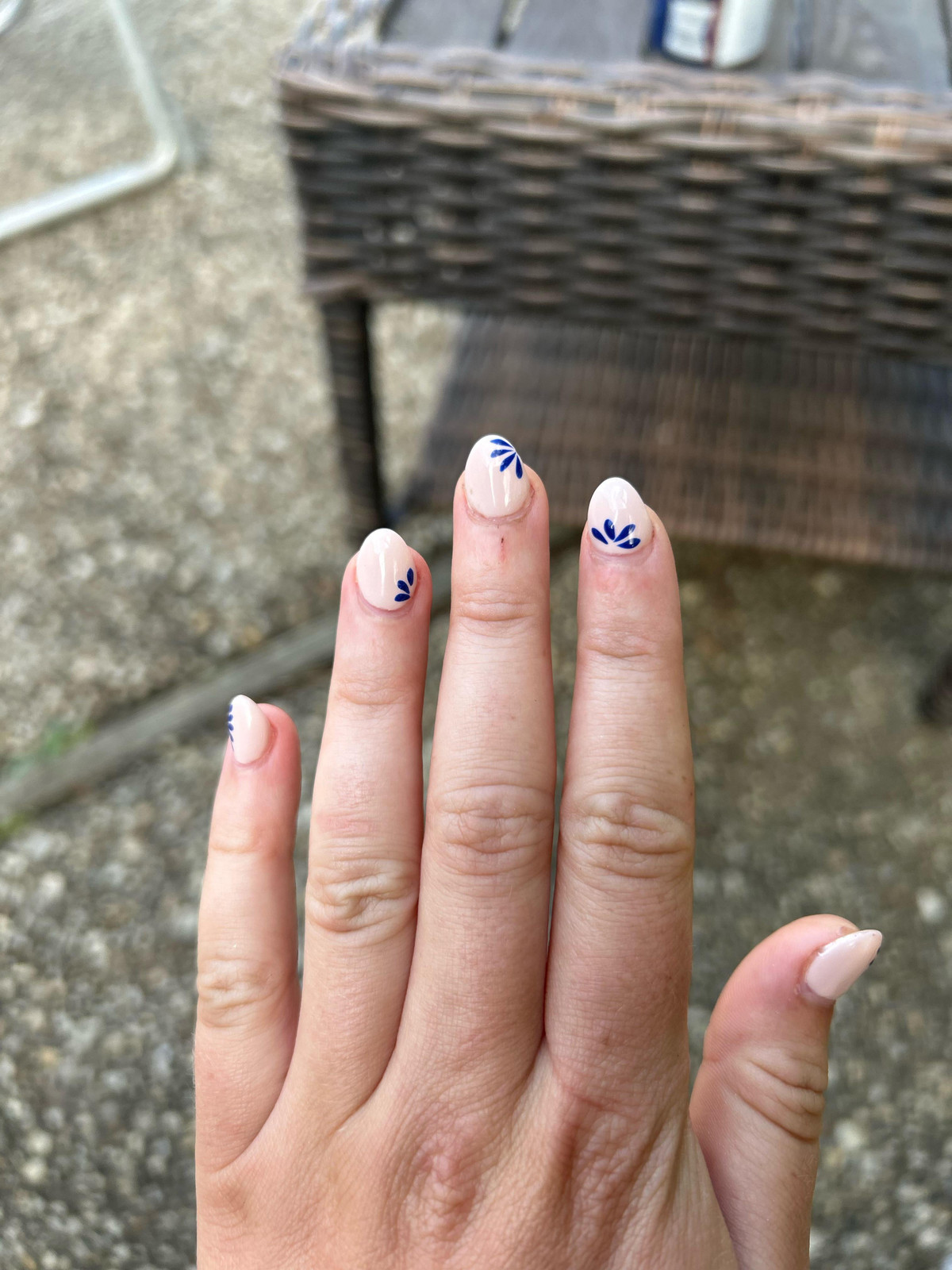 Subtle Everyday Visual Idea Subtle Everyday Visual Idea — Nails for Short Nail Beds
