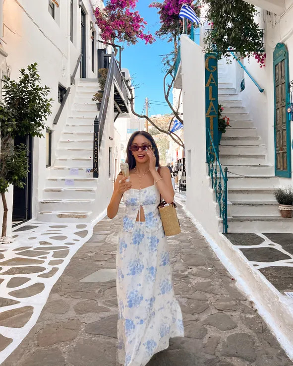 Cut-Out Midi Dress Outfit Idea Cut-Out Midi Dress Outfit Idea — Greece Outfits