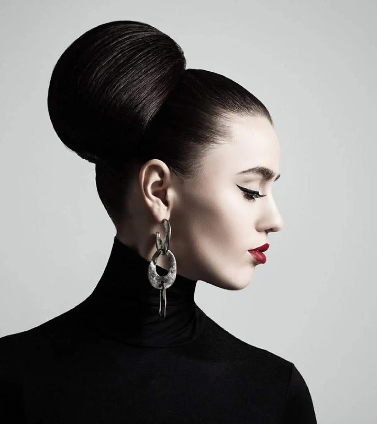 Braided Crown with Loose Waves Braided Crown with Loose Waves — Updos