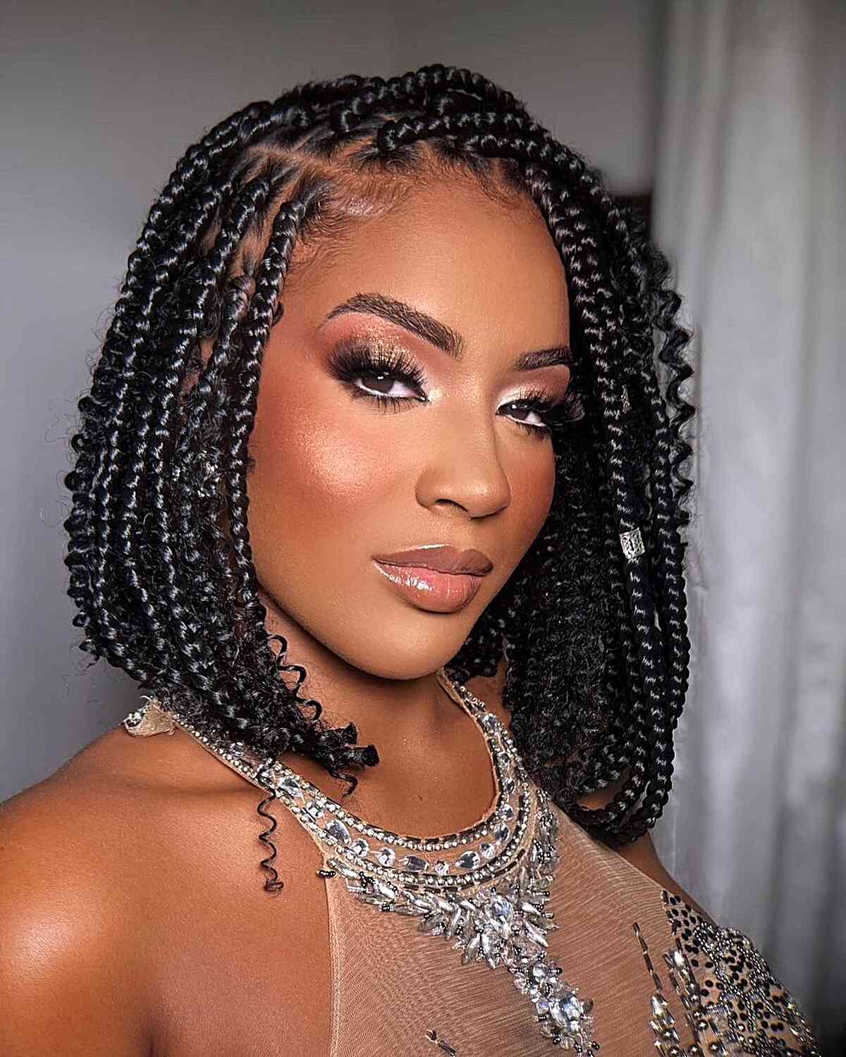 Box Braids Bob with Contrasting Curly Ends Box Braids Bob with Contrasting Curly Ends — Braids for Short Hair