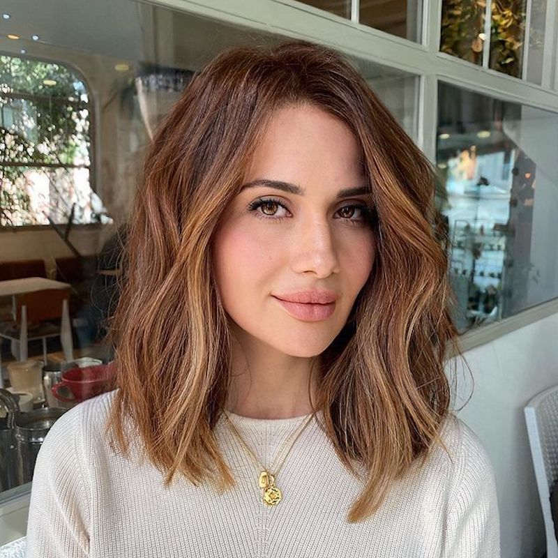 Medium Brown Wavy Bob with Highlights Medium Brown Wavy Bob with Highlights — Hair Color Ideas for Short Hair