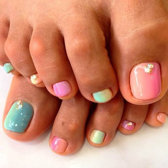Glossy Visual Idea Glossy Visual Idea — Toe Nail Art