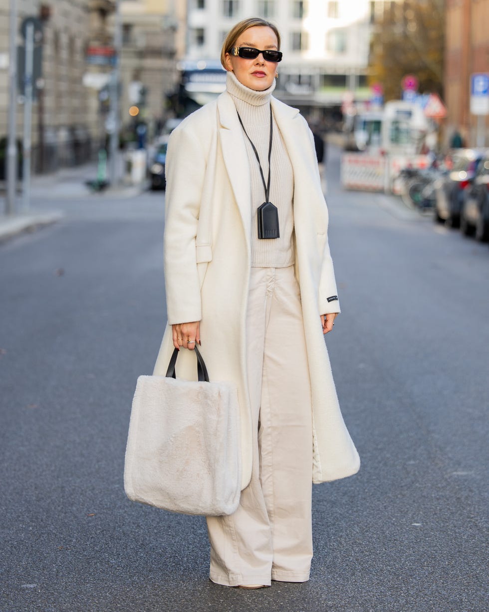 Oversized Cream Coat for Chic Casual Daytime Oversized Cream Coat for Chic Casual Daytime — White Outfits