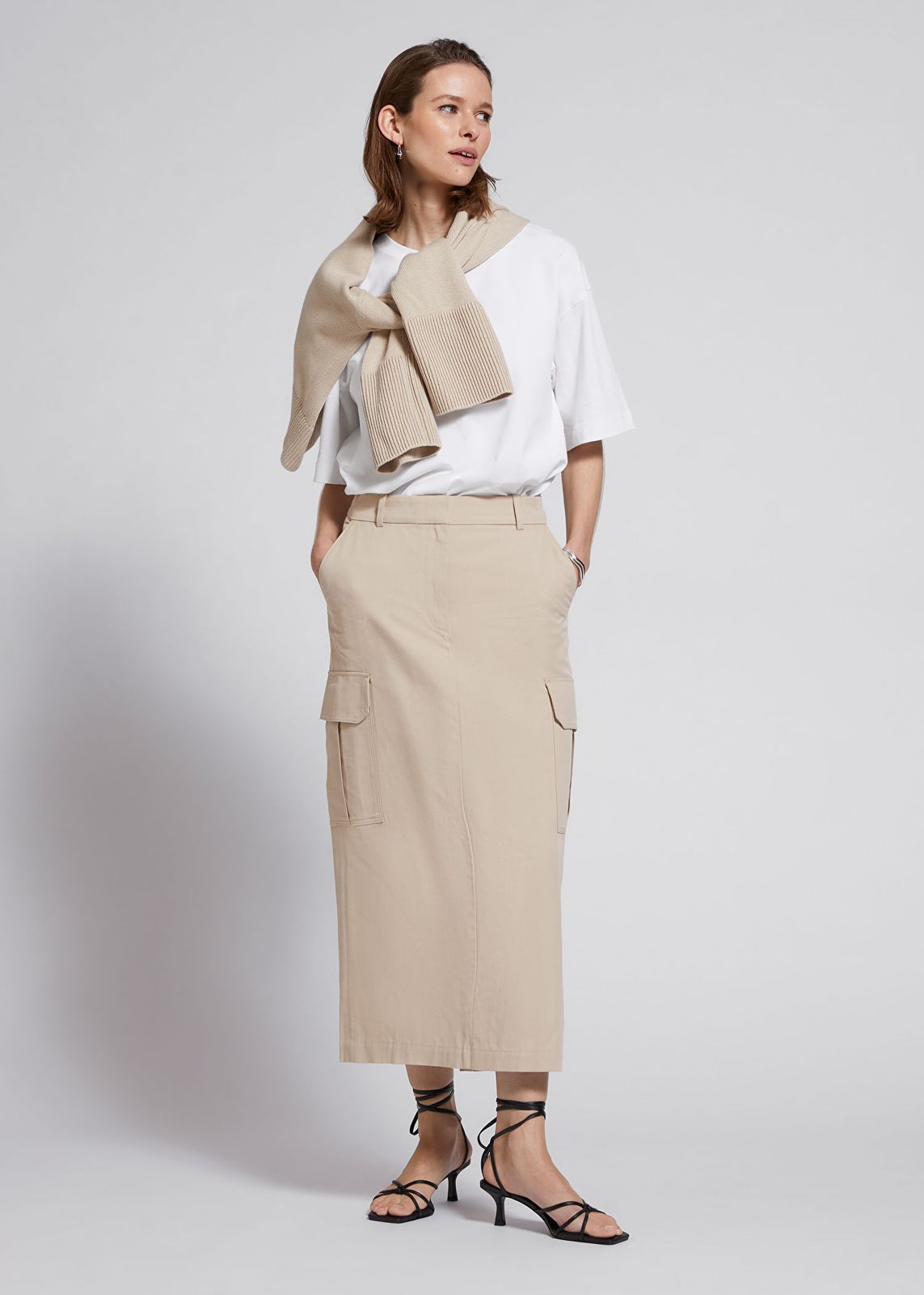 Beige Cargo Maxi Skirt with T-shirt and Sweater — Cargo Skirt Outfits