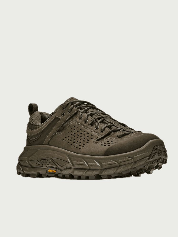 Hoka Bondi 7 x Beams Trainers with Grey and Beige Accents Hoka Bondi 7 x Beams Trainers with Grey and Beige Accents — Hoka Outfits
