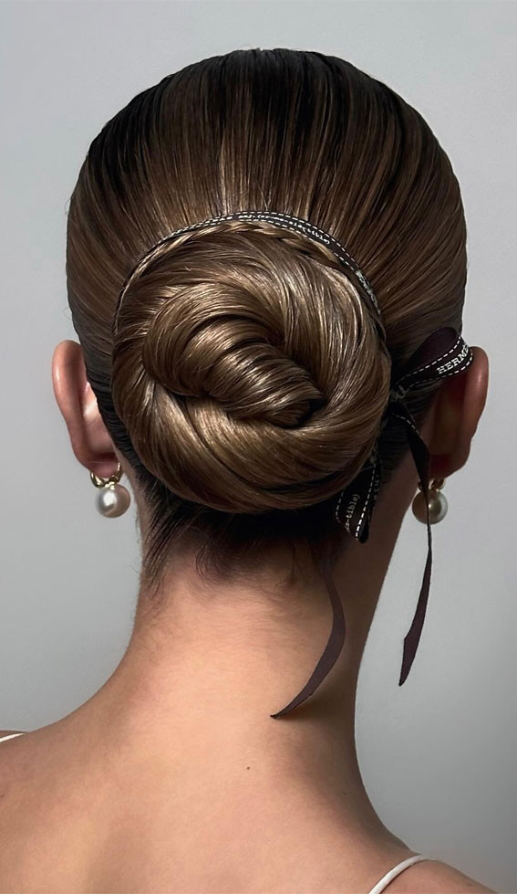 Medium Brown Visual Idea Medium Brown Visual Idea — Ballerina Bun
