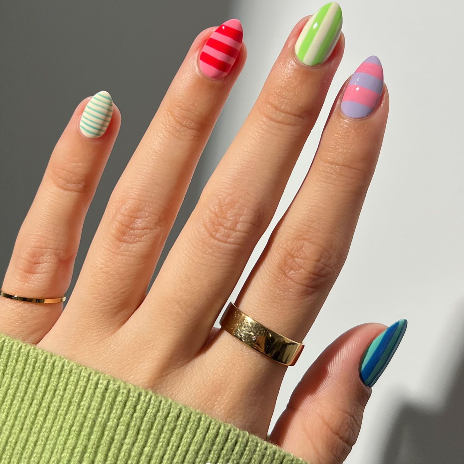 Vertical And Diagonal Stripes Visual Idea Vertical And Diagonal Stripes Visual Idea — Colorful Nails