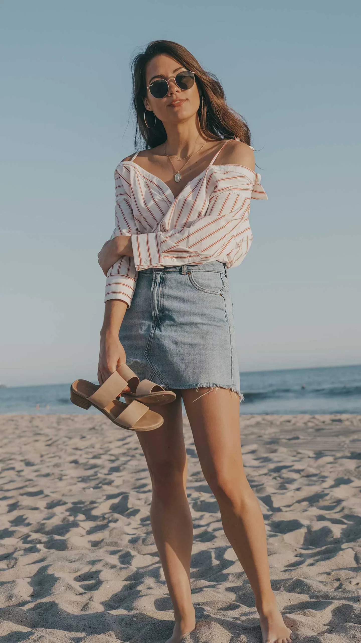 Textured White Button-Up with Split Hem Jeans and Loafers Textured White Button-Up with Split Hem Jeans and Loafers — Button Up Shirt Outfits
