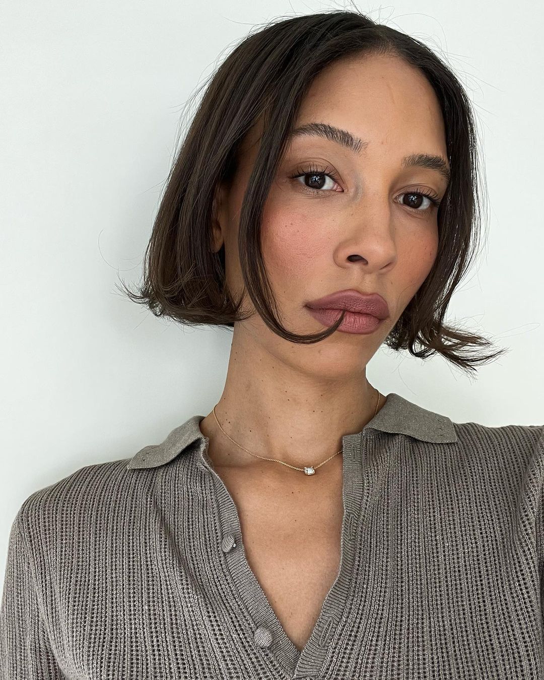 Collarbone Bob With Textured Waves Collarbone Bob With Textured Waves — Italian Bob
