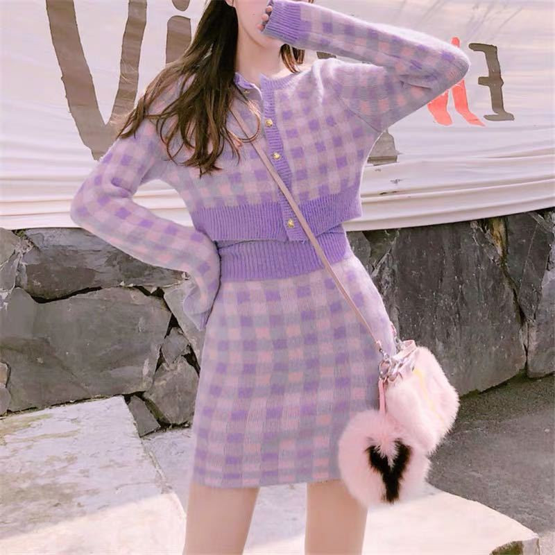 White Boots Outfit Idea — That Girl Outfits