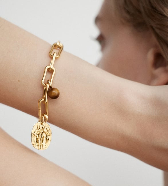 Large Link Chain Charm Bracelet with Figurative Charm Large Link Chain Charm Bracelet with Figurative Charm — Charm Bracelets