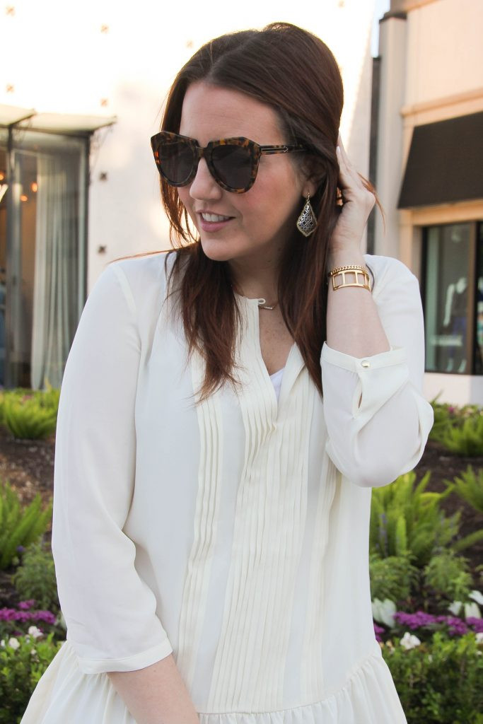 White Blouse and Tortoiseshell Sunglasses with Gold Jewelry — Oversized Sunglasses Outfits